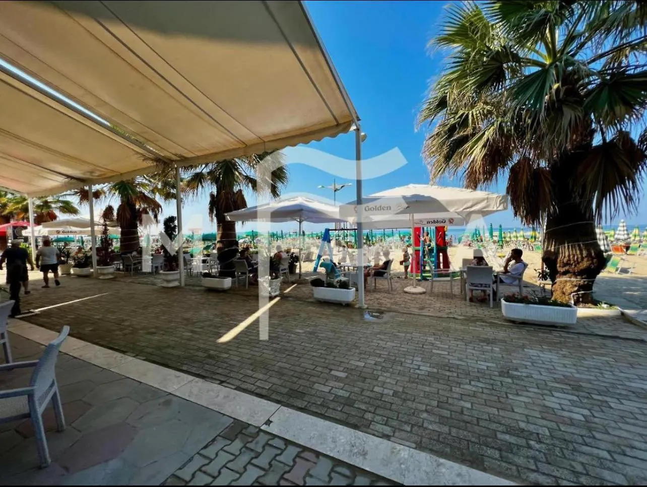 Chrigrey Holiday Apartments & Durres Beach