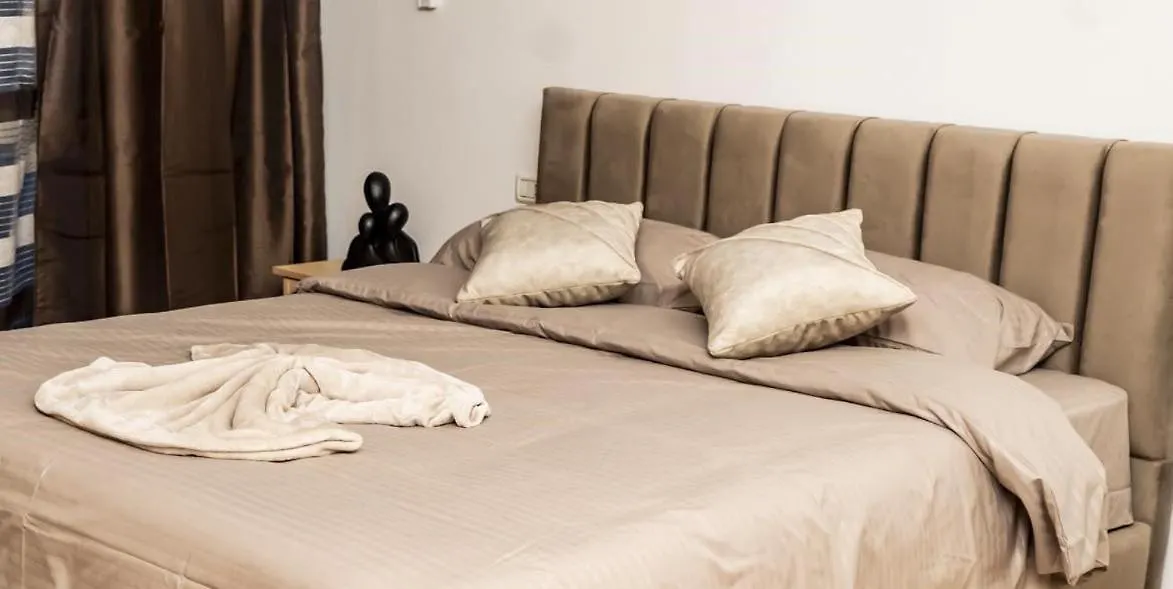 Chrigrey Holiday Apartments & Durres Beach 0*,