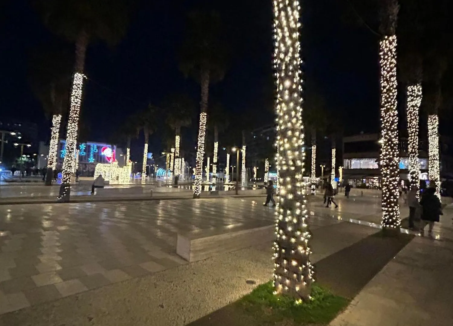 Chrigrey Holiday Apartments & Durres Beach