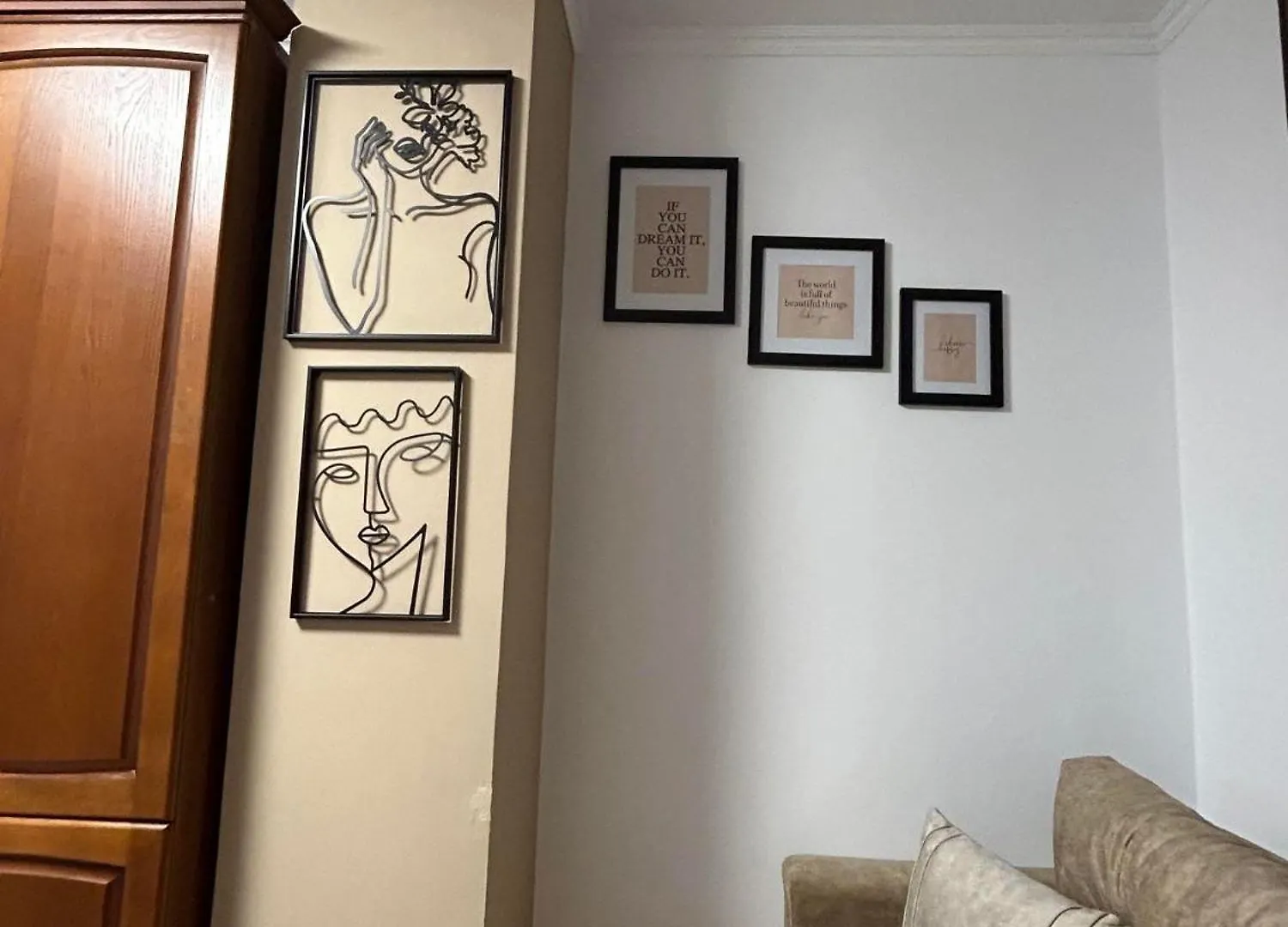 Chrigrey Holiday Apartments & Durres Beach