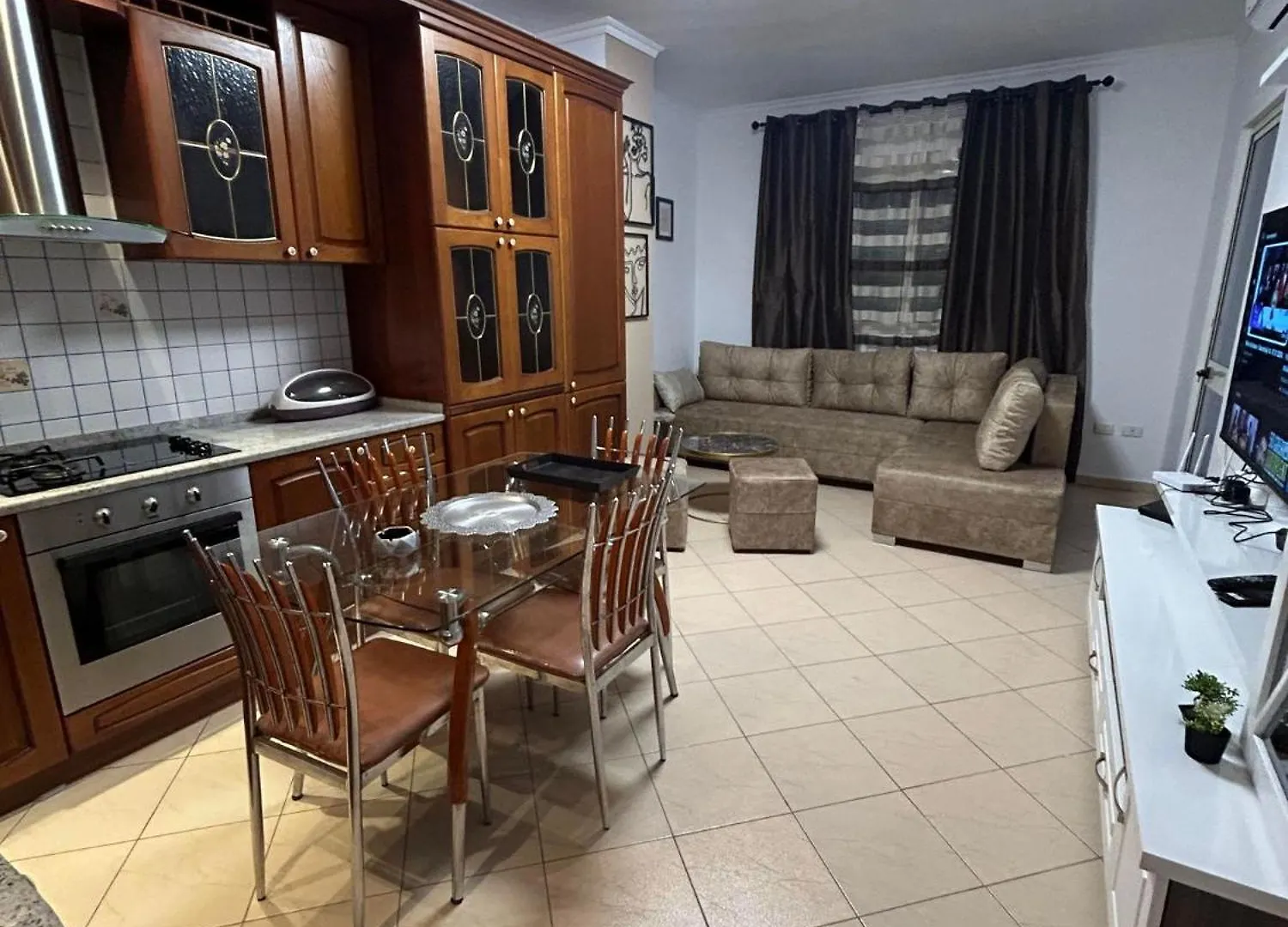 Chrigrey Holiday Apartments & Durres Beach